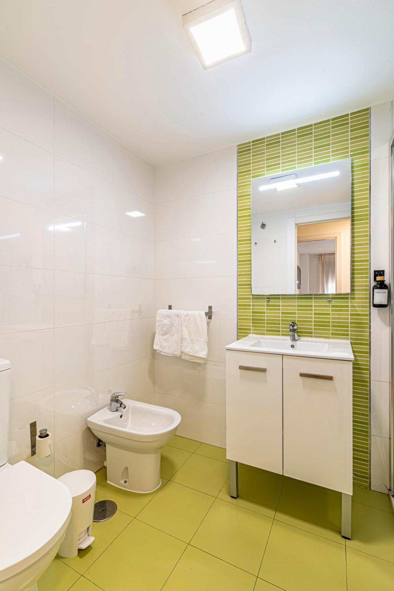 Solis Mare Apartments - Pedregalejo Beach Málaga Eksteriør billede